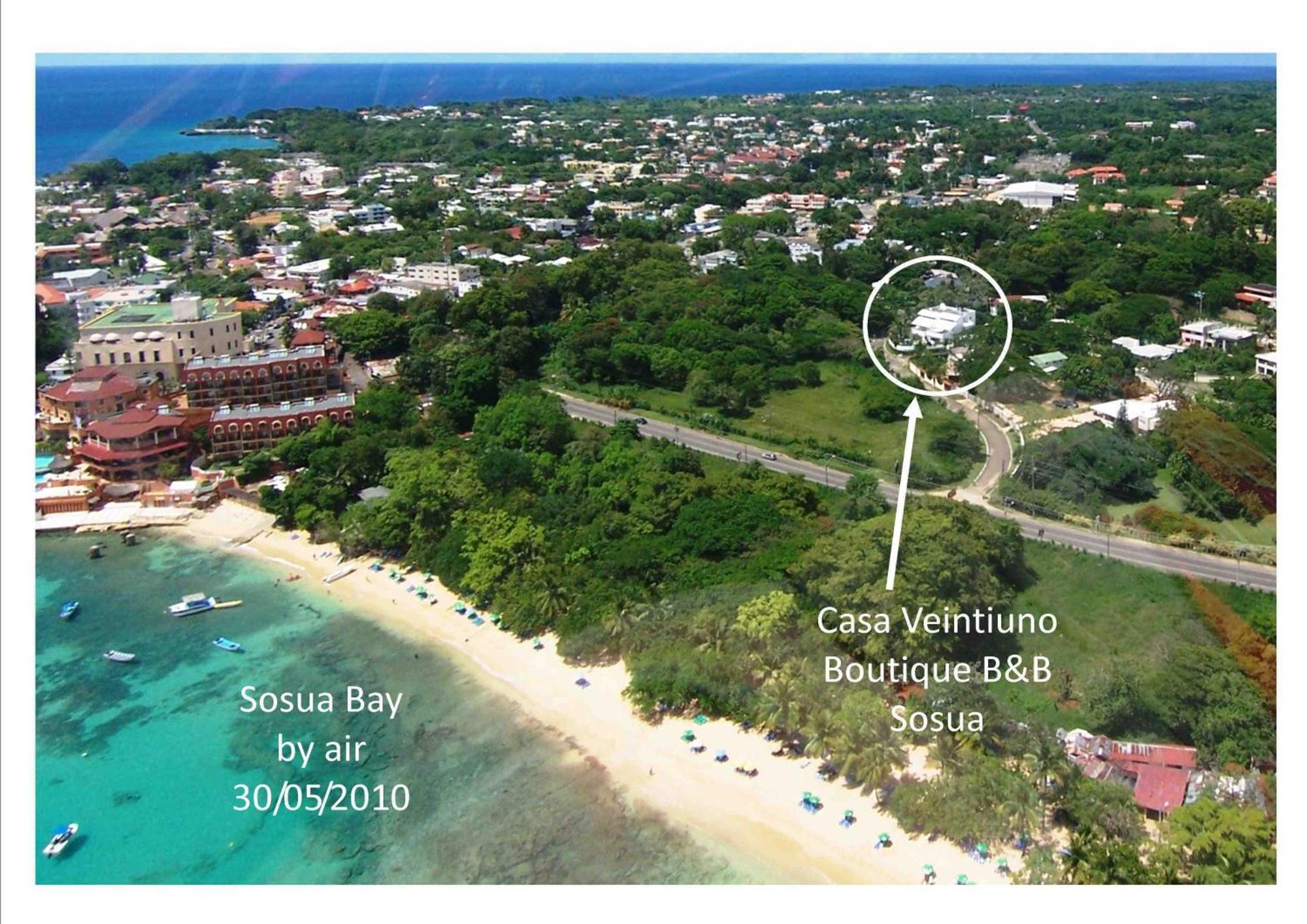 ホテル Casa Veintiuno Sosúa エクステリア 写真